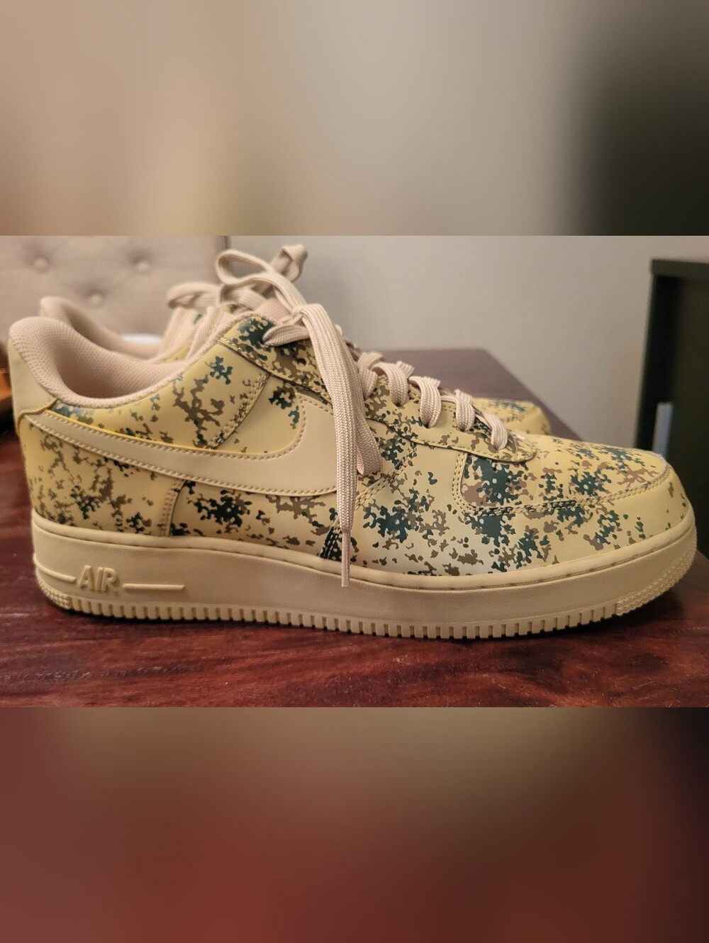 LIKE NEW- Nike Air Force 1 Low- LIMITED EDITION Desert Camo Team Gold- Size 12